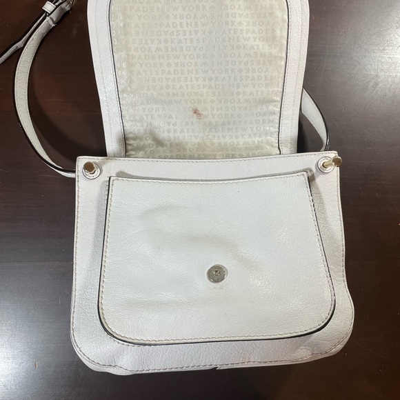 Kate Spade white pebbled leather purse - Picture 5 of 9